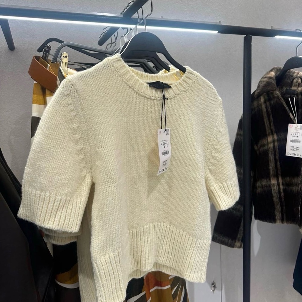 Zara Cream Short-Sleeve Crew Knit Top